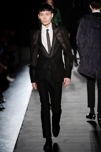 Look 26